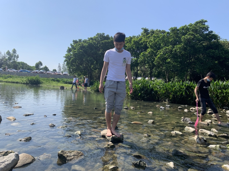 放假吃鸡的第一张照片--烟台相亲服务中心