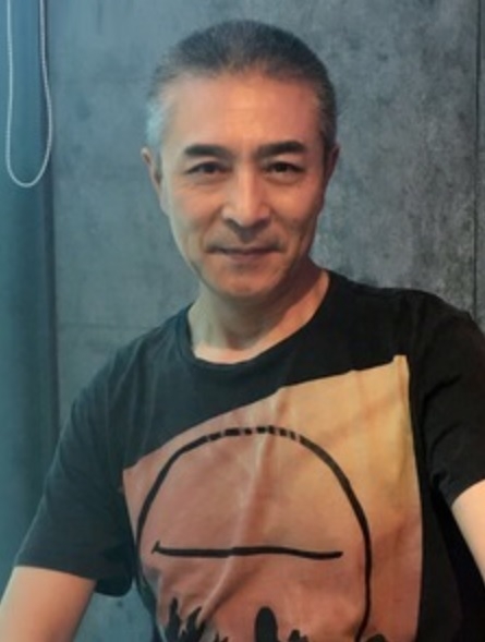 拥抱明天的第一张照片--烟台相亲服务中心