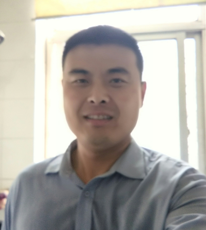 李伟的第一张照片--烟台相亲服务中心