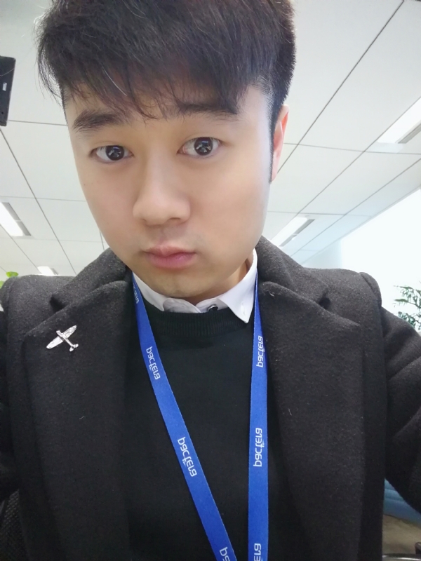 择一爱与被爱的第一张照片--烟台相亲服务中心