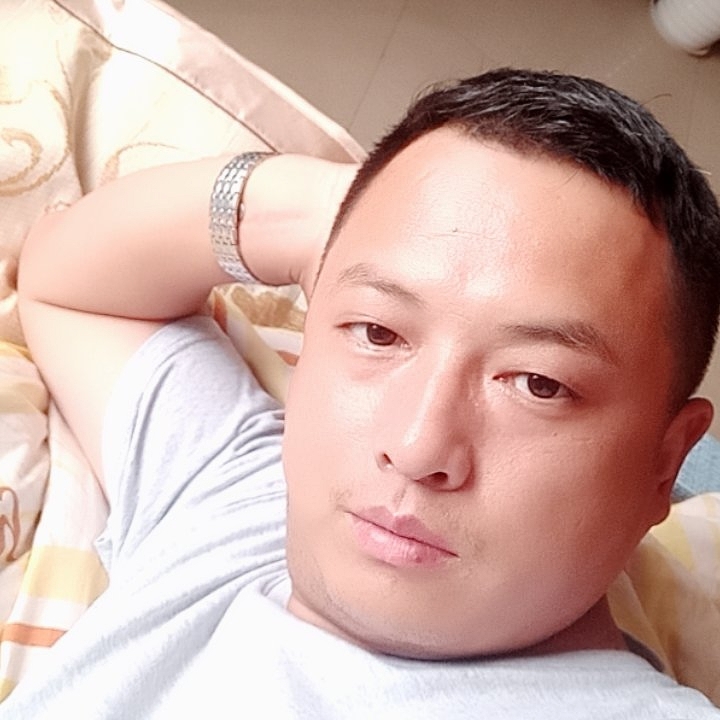 忘世情的第一张照片--烟台相亲服务中心