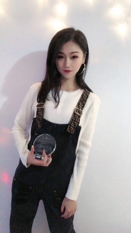 迷人的小璐的第一张照片--烟台相亲服务中心