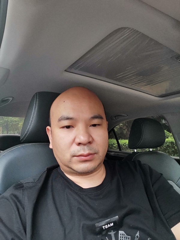 爷们已经老了的第一张照片--烟台相亲服务中心