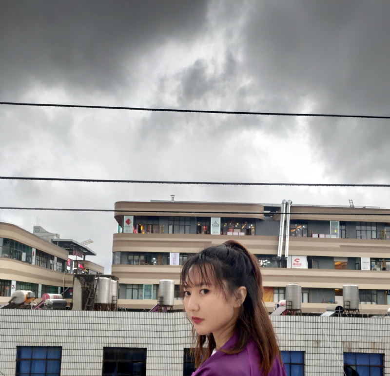 李家小姐的第二张照片--烟台相亲服务中心