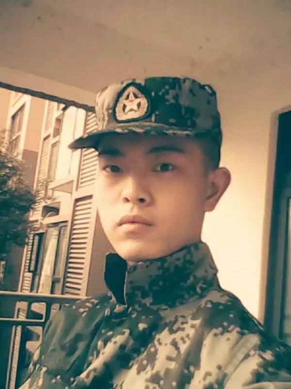 深情留给意中人aaaa的第一张照片--烟台相亲服务中心