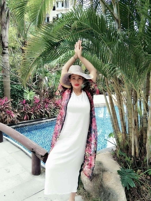 李梅的第四张照片--烟台相亲服务中心