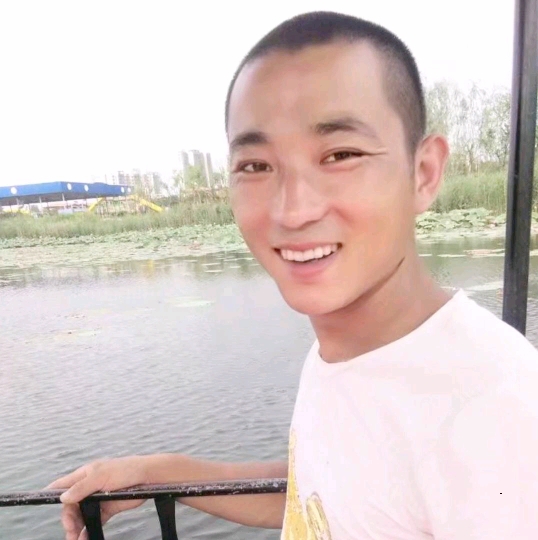 为你等候的第二张照片--烟台相亲服务中心