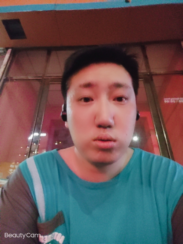 夜月星辰的第一张照片--烟台相亲服务中心