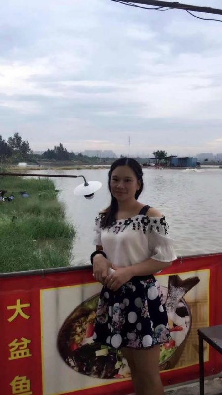 莹莹的第一张照片--烟台相亲服务中心