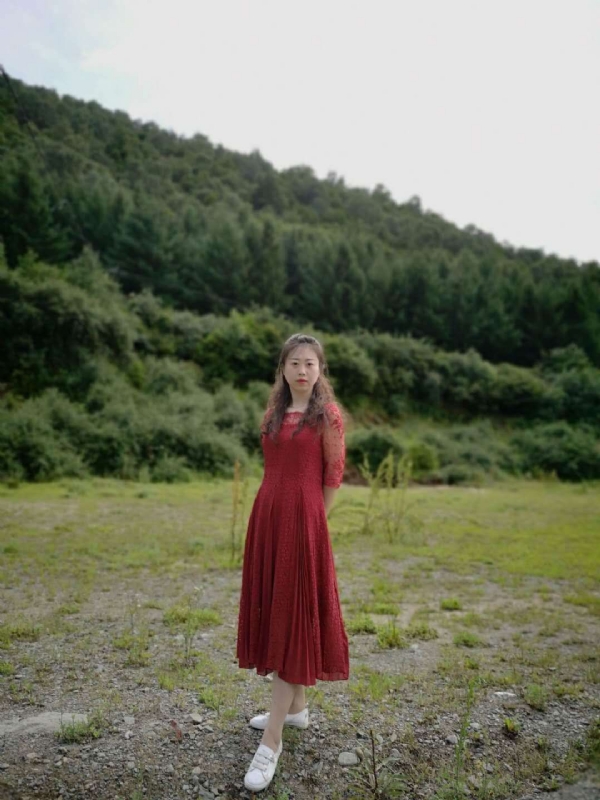 木槿的第七张照片--烟台相亲服务中心