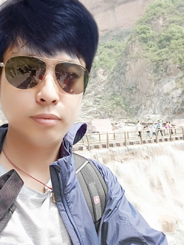 雅俗共赏的第一张照片--烟台相亲服务中心