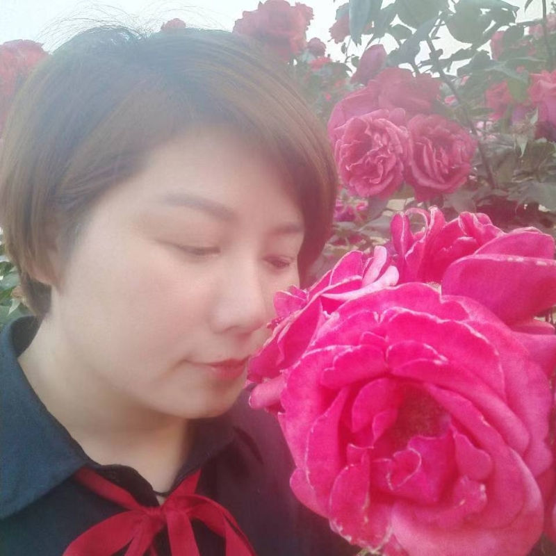 潇潇雨歌的第一张照片--烟台相亲服务中心