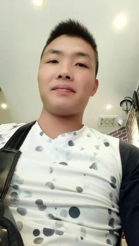 吃生蚝的小乖乖的第一张照片--烟台相亲服务中心