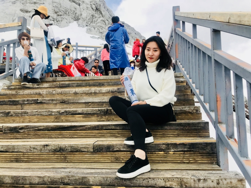 依雪的第四张照片--烟台相亲服务中心