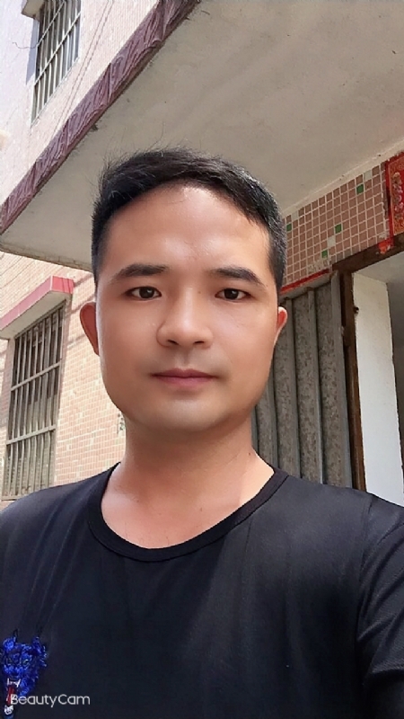 言飞的第二张照片--烟台相亲服务中心