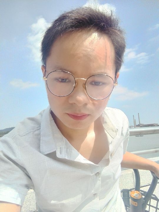 楠呐的第三张照片--烟台相亲服务中心