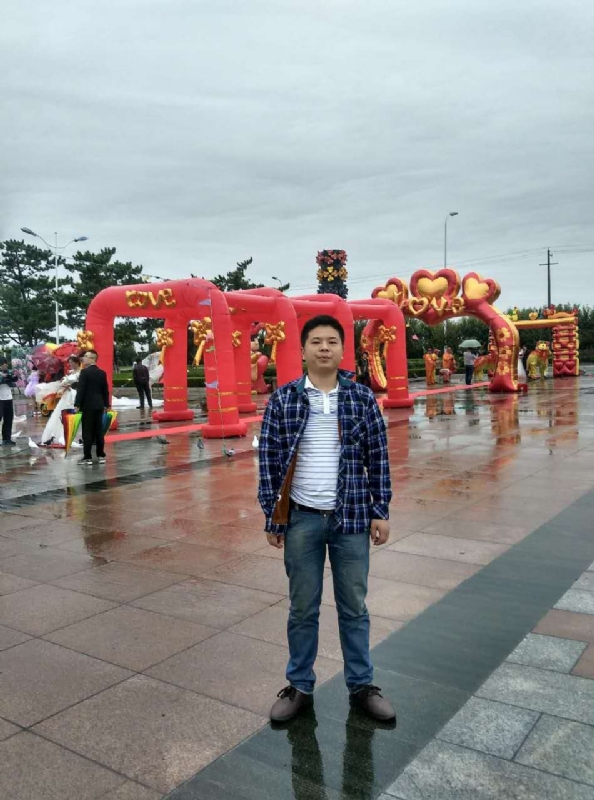 在奋斗的第三张照片--烟台相亲服务中心