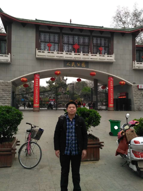 在奋斗的第四张照片--烟台相亲服务中心