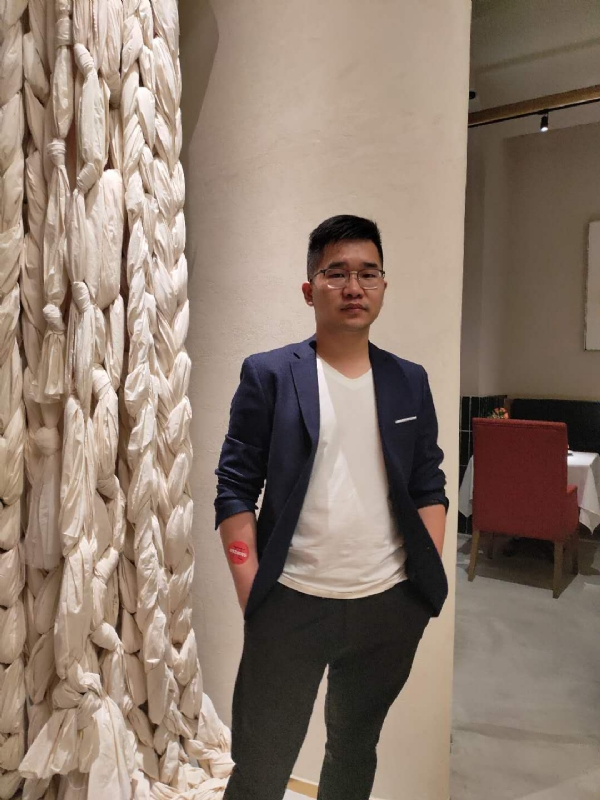 在路上的第二张照片--烟台相亲服务中心