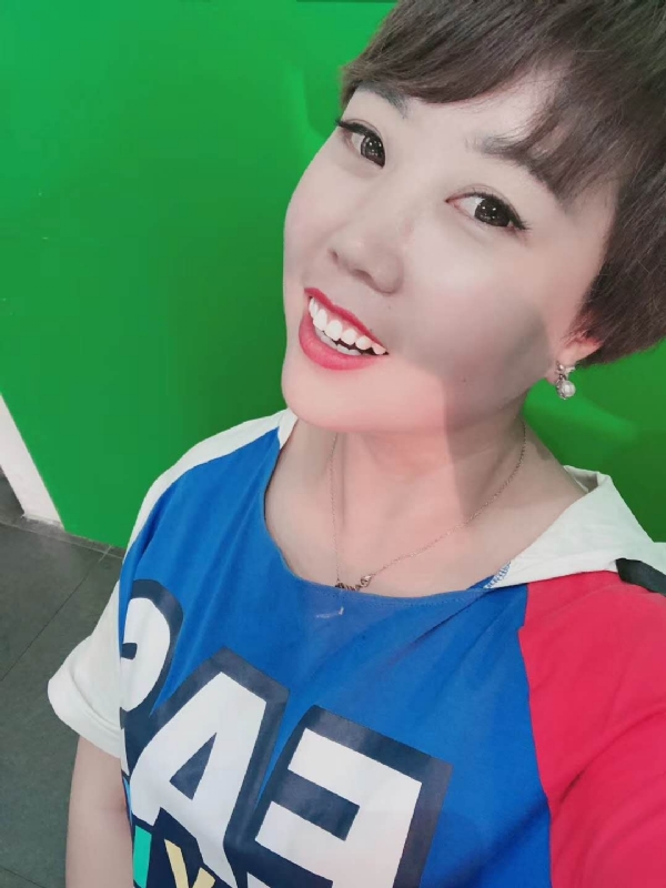 青青子衿的第一张照片--烟台相亲服务中心