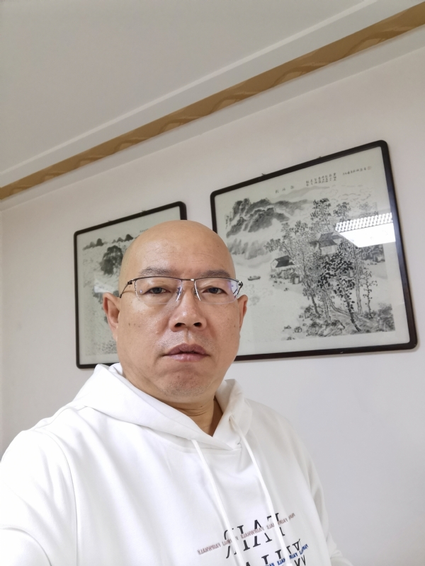 光头博士的第一张照片--烟台相亲服务中心