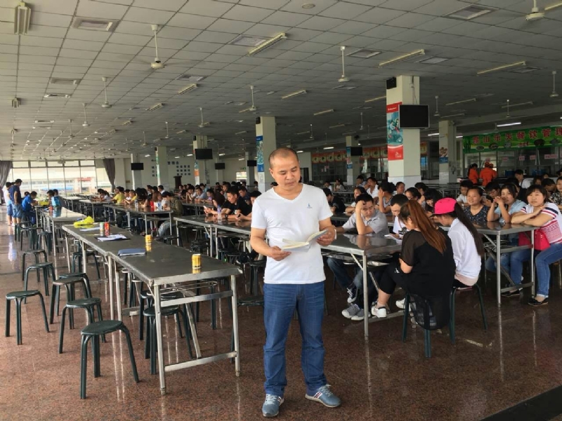 人在旅途的第二张照片--烟台相亲服务中心