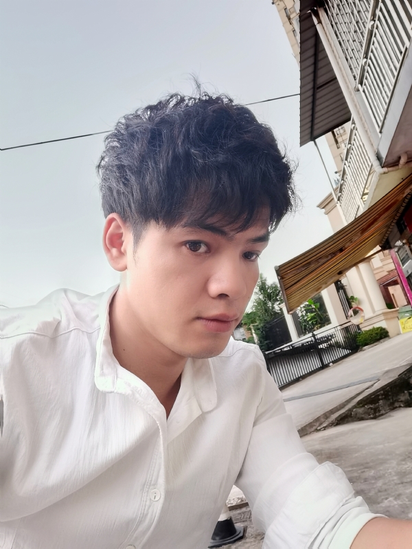 幕后老板的第二张照片--烟台相亲服务中心