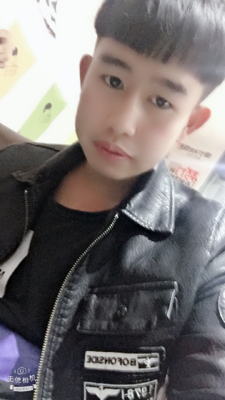 军绿色的第一张照片--烟台相亲服务中心