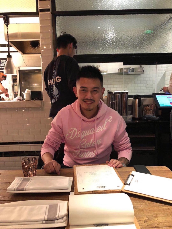 雪云飘的第一张照片--烟台相亲服务中心