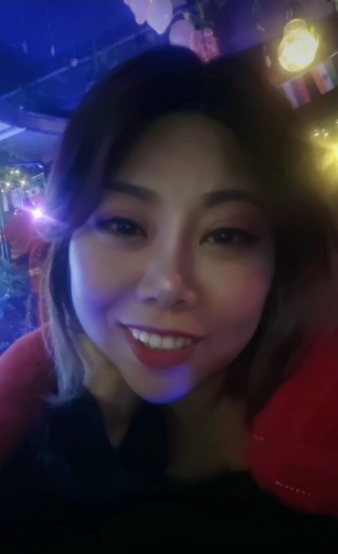 收快递的费仙女的第一张照片--烟台相亲服务中心