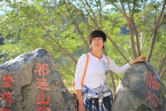 弱水河边青春草的第一张照片--烟台相亲服务中心