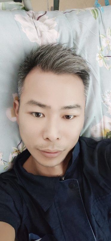 火山口的第一张照片--烟台相亲服务中心