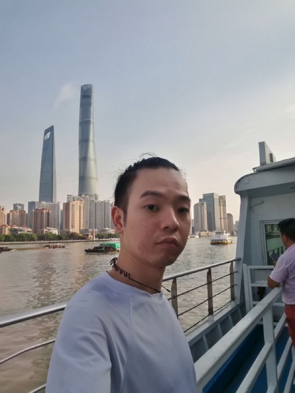 寻找爱情的孤单的第一张照片--烟台相亲服务中心