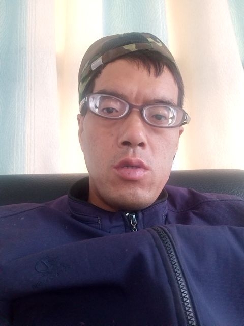 等待有缘人的第三张照片--烟台相亲服务中心