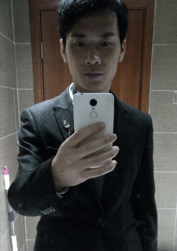 程先生的第一张照片--烟台相亲服务中心