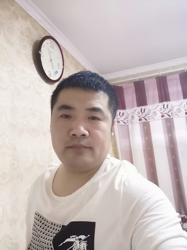 爱你的眼睛的第一张照片--烟台相亲服务中心