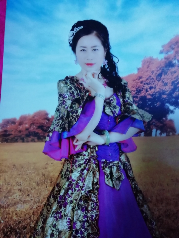 清水芙蓉的第一张照片--烟台相亲服务中心