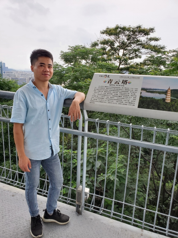 尚德的第一张照片--烟台相亲服务中心