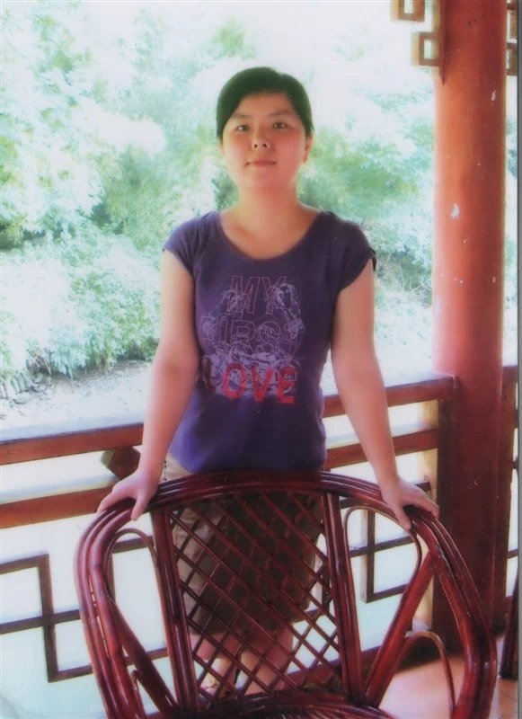 小家碧玉19的第一张照片--烟台相亲服务中心