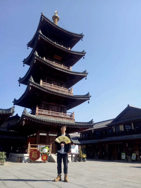 流浪共和的第一张照片--烟台相亲服务中心