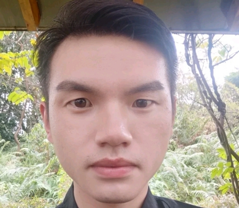 彬彬有礼的第二张照片--烟台相亲服务中心