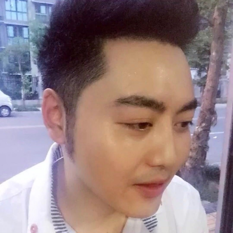 加油吧少年的第一张照片--烟台相亲服务中心