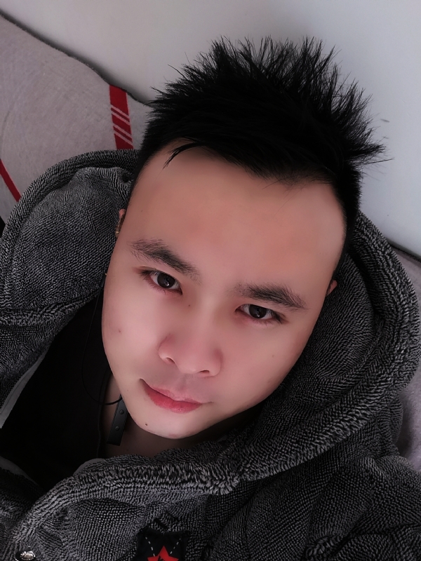 明明的第一张照片--烟台相亲服务中心