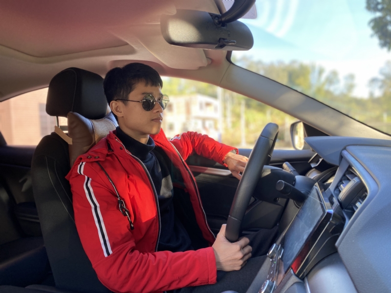 林威成的第二张照片--烟台相亲服务中心