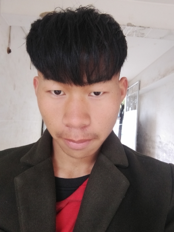 少年不在少的第一张照片--烟台相亲服务中心