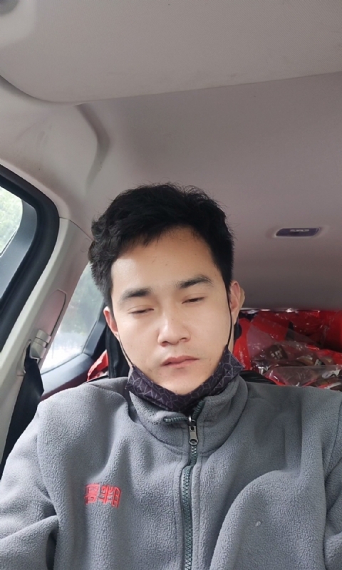 冷锋的第一张照片--烟台相亲服务中心