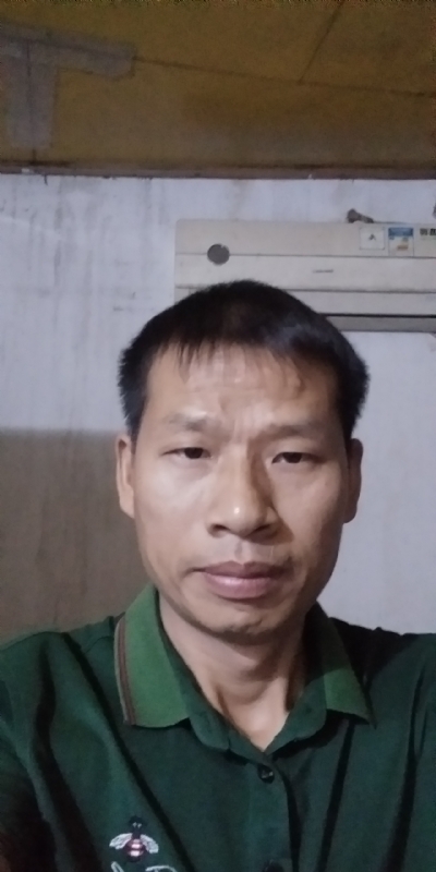 执着跋涉的第二张照片--烟台相亲服务中心