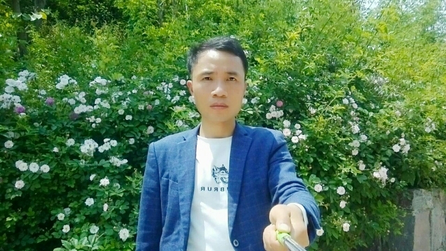 一生何求的第一张照片--烟台相亲服务中心