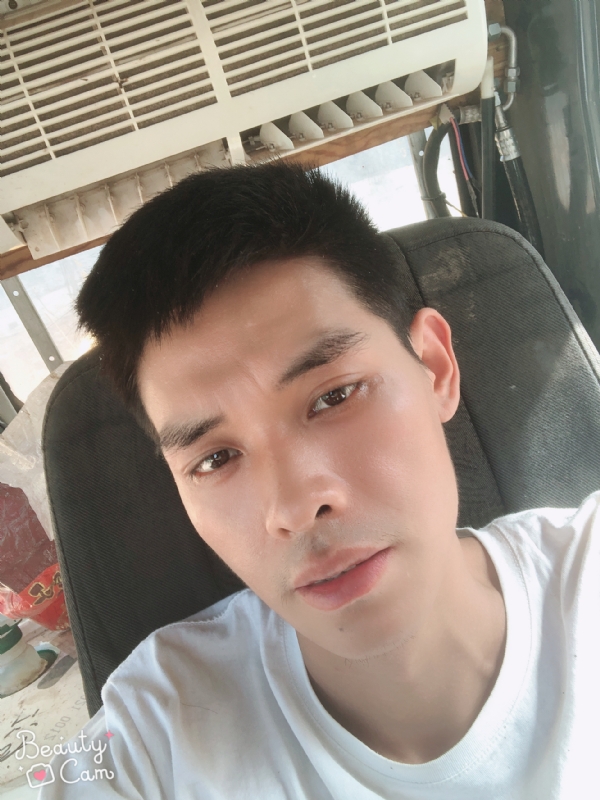 小董的第一张照片--烟台相亲服务中心