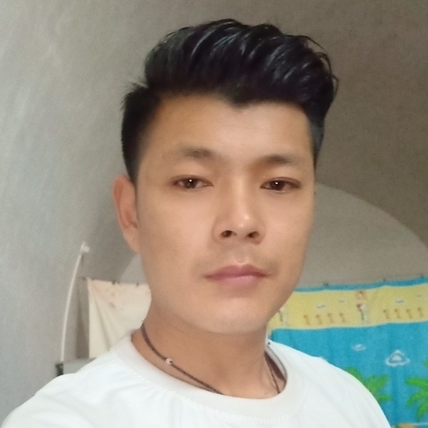 啊锋的第一张照片--烟台相亲服务中心